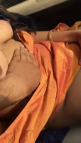 Hotest desi Bhabhi in car Full nude