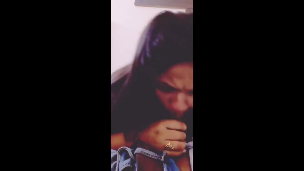 delhi girl sucking lover cock