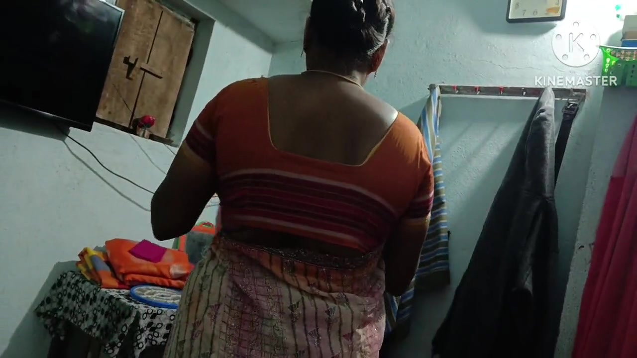 Telugu Andra aunty sorry wearing