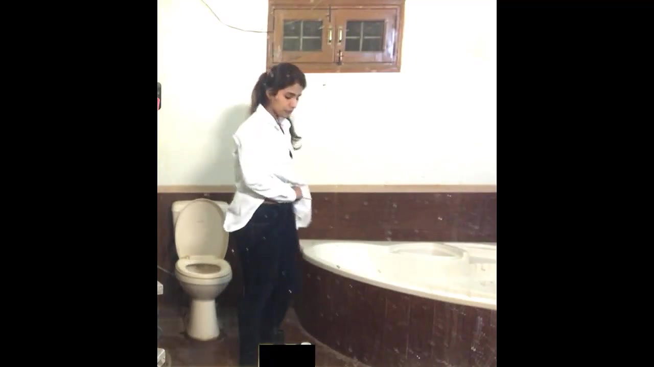 desi girl caught peeing in bathroom mms