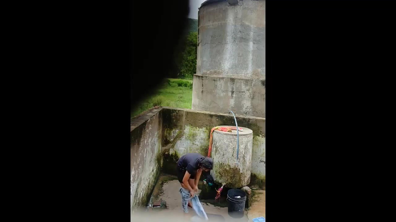 desi girl outdoor shower 1