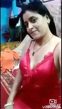 Mature bhabhi showing