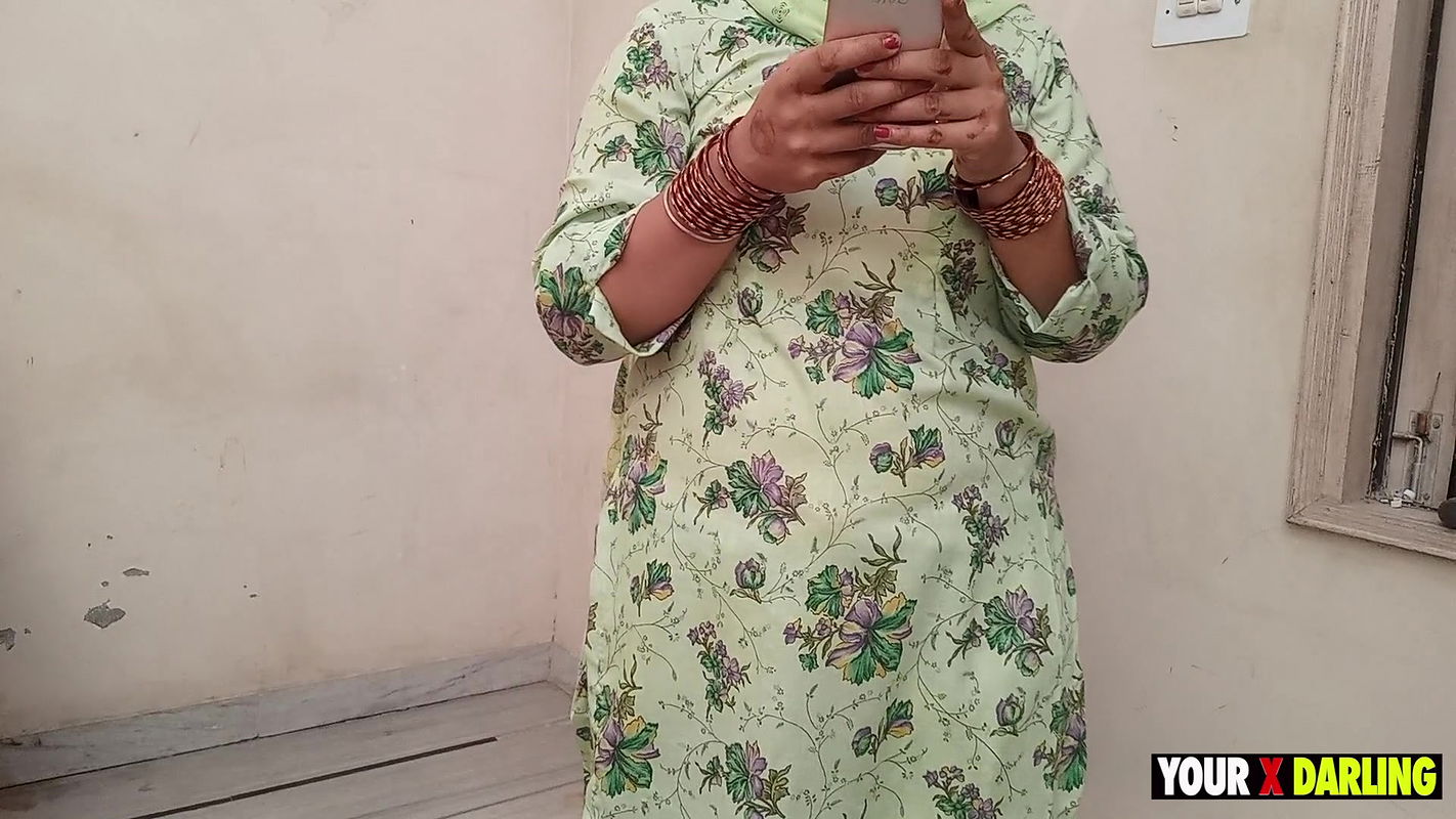 Kulhad Pizza Viral Video Insta Pe Viral Karne Ke Bahaane Ladke Ne Maa Ko pel Diya