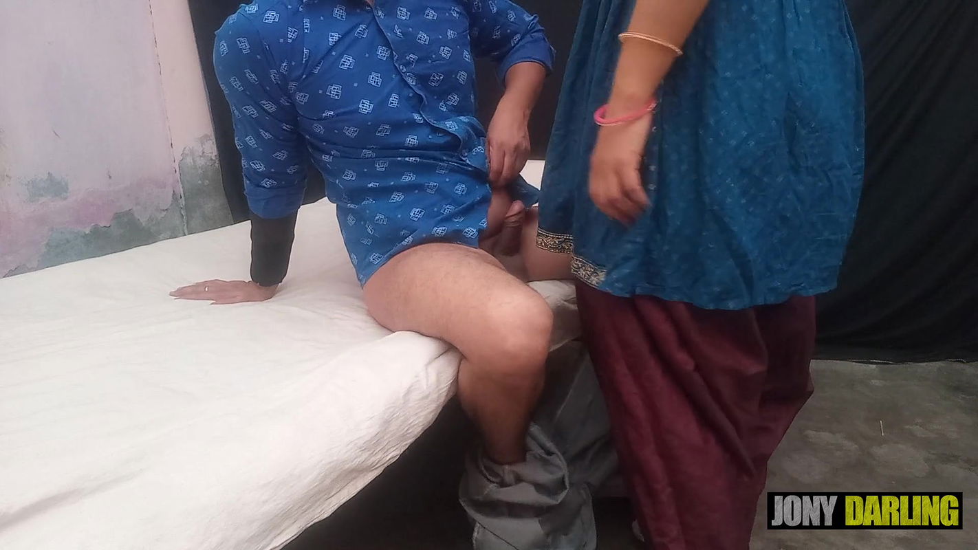 Jiju meri le lo, main bhi to aadhi gharwaali hu, real homemade sex video by jony darling