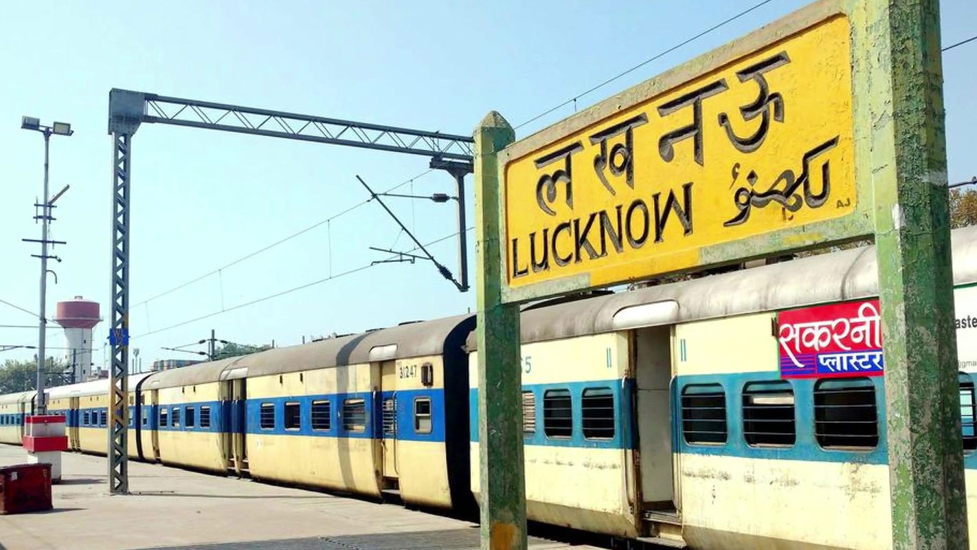 I fucked my step mom at night when dad was not there, use headphone