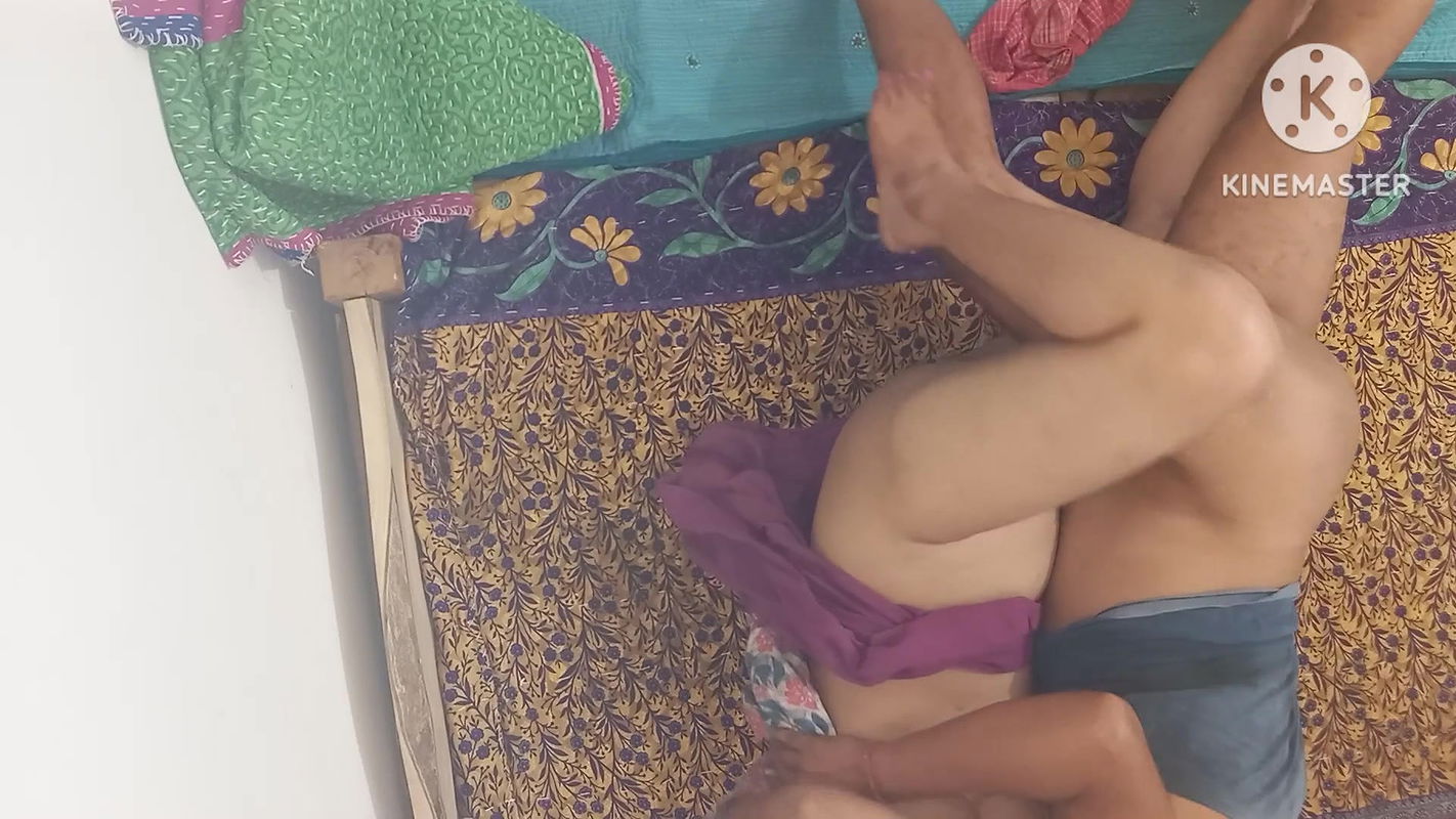 Hot sexy Kitu Bhabhi’s husband-wife real love and sex video at her parents’ home