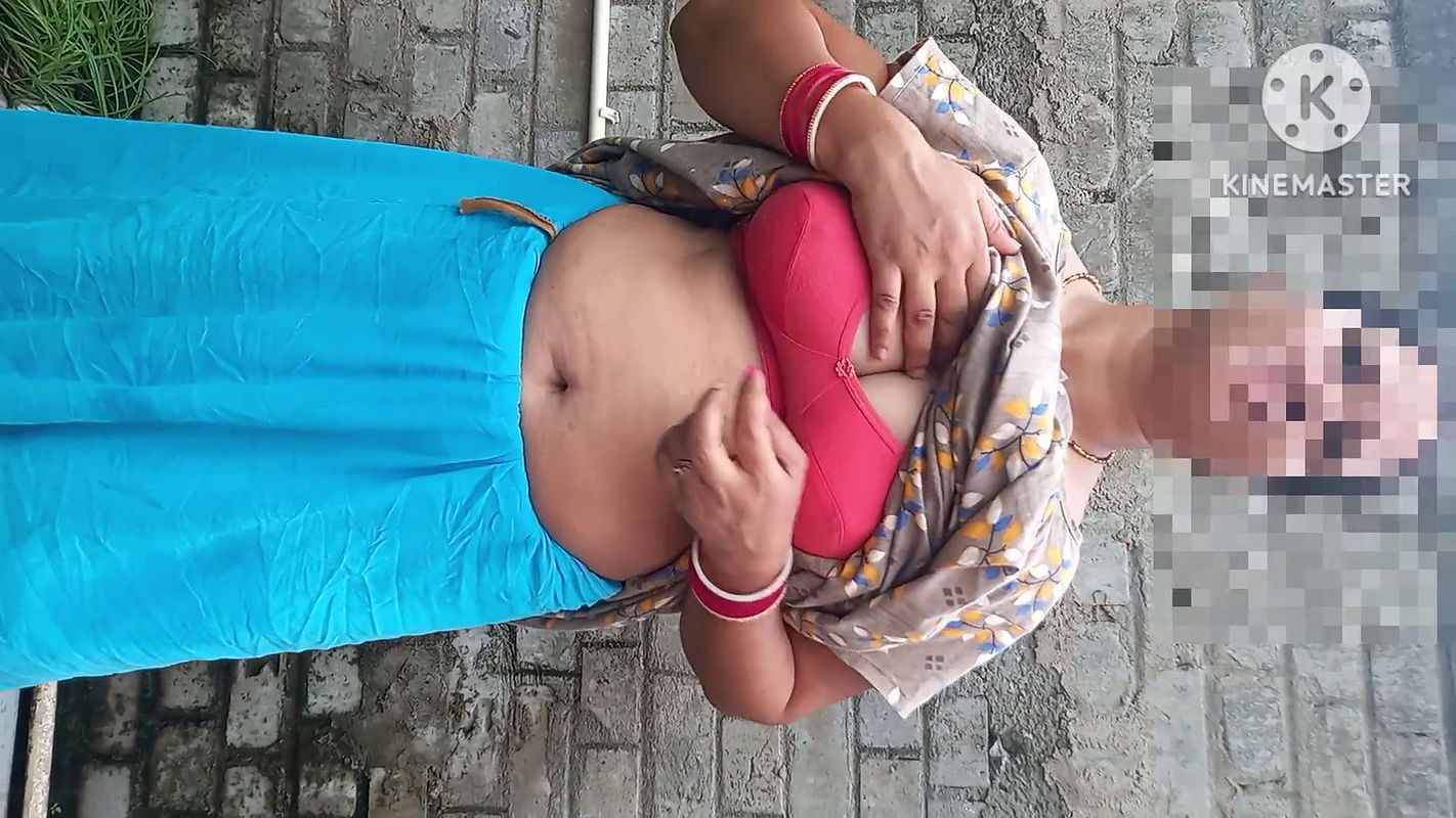 Hot sexy Kitu Bhabhi got her brother-in-law excited and got him fucked by pressing her breasts and pussy outside in the garden
