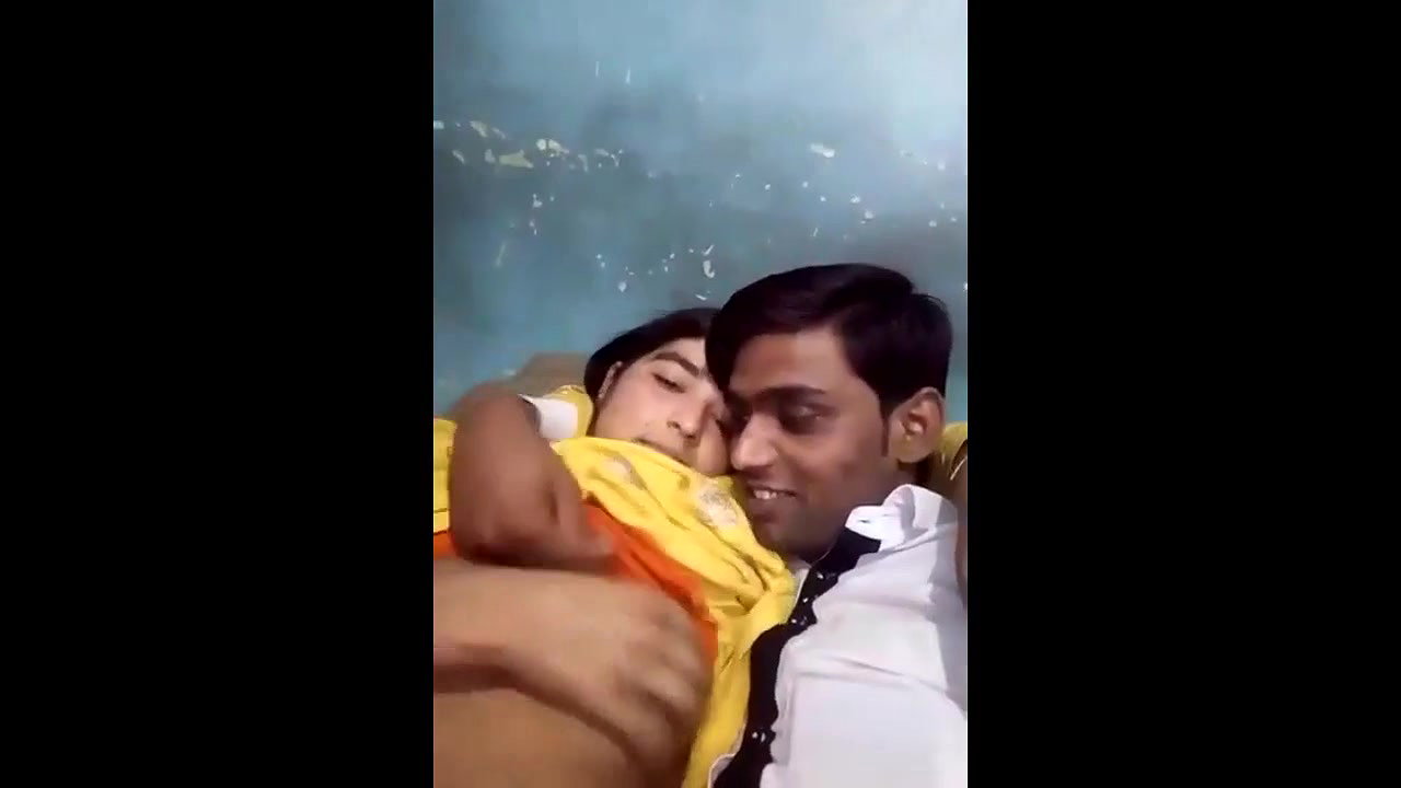 desi lovers hot smooching  boobs pressing