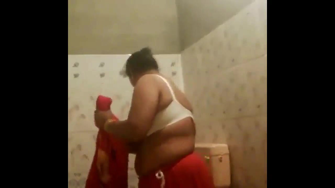 desi mallu aunty hot nude bath and dress changing scene hidden cam