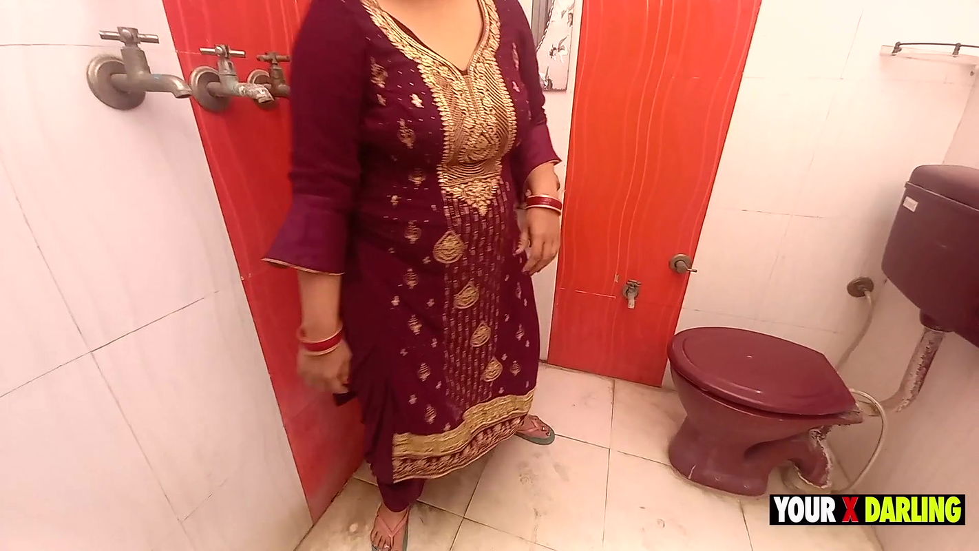 Exlcusive- Stepmom pissing, cloth changing, Sucking Dick, Fucking Pussy and asshole by her stepson