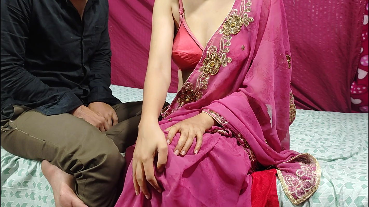 DOST KI MUMMY NE SIKHAYA SEX KESE KARTE HAI