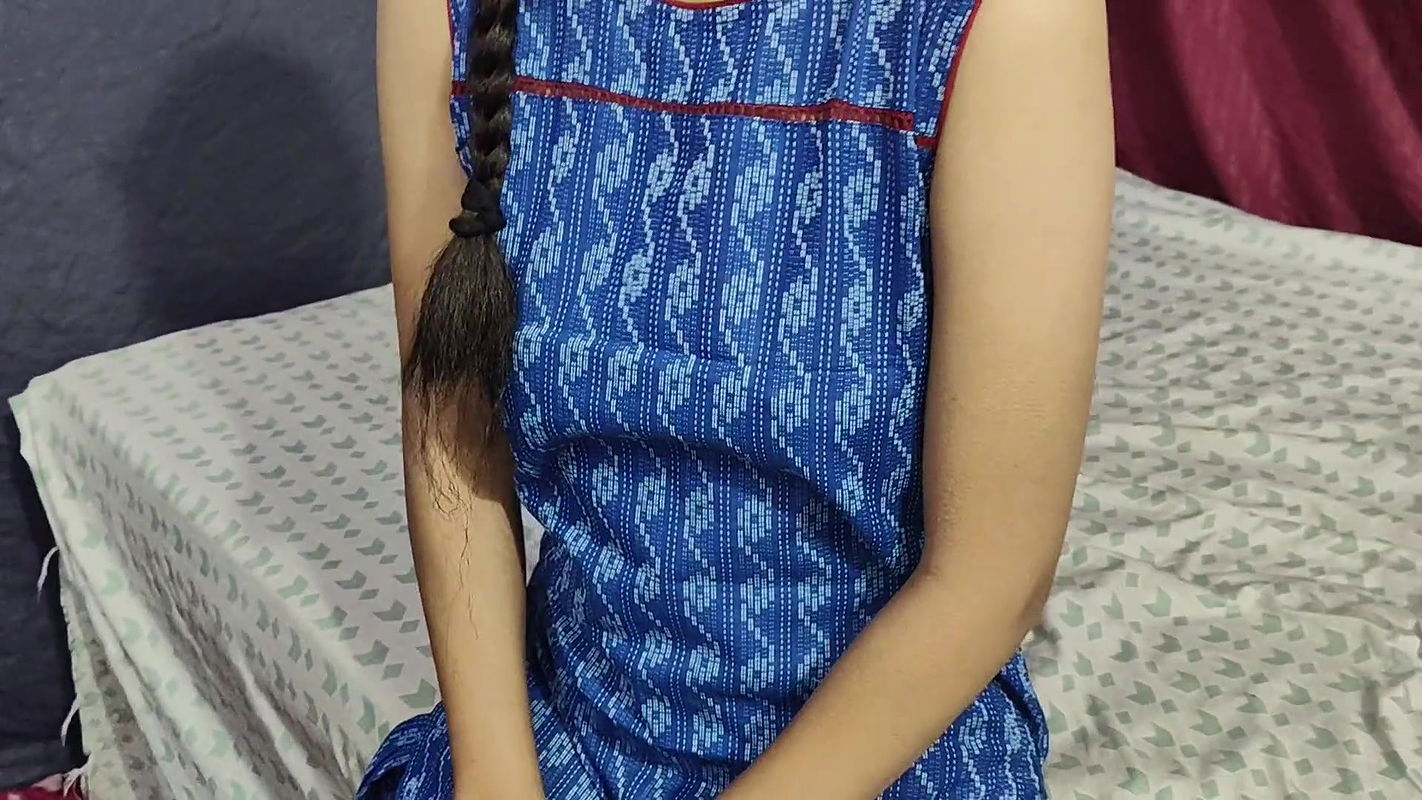 Desi bhabhi was pared in front of brother-in-law, changed the post