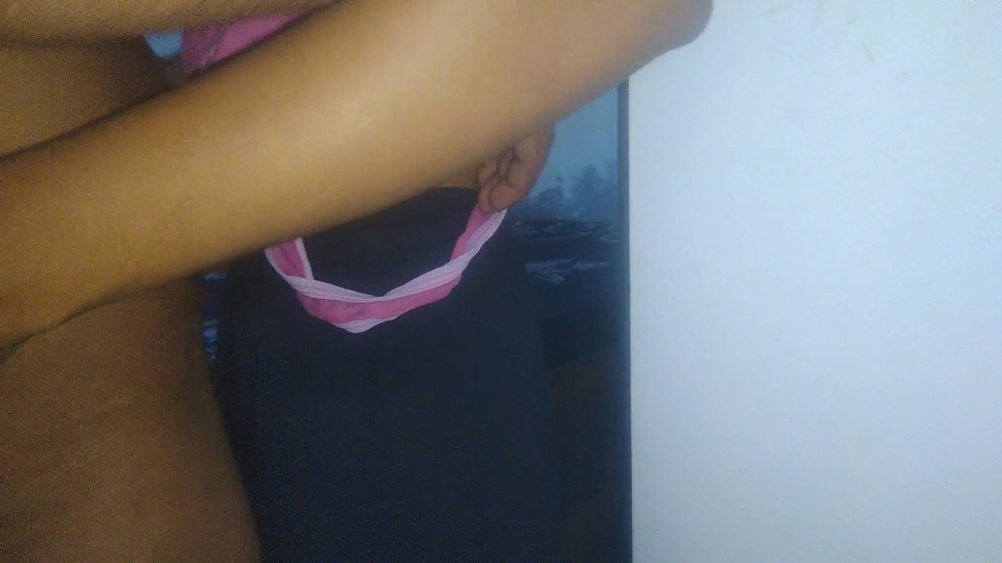 choot me ungli deke moot nikala