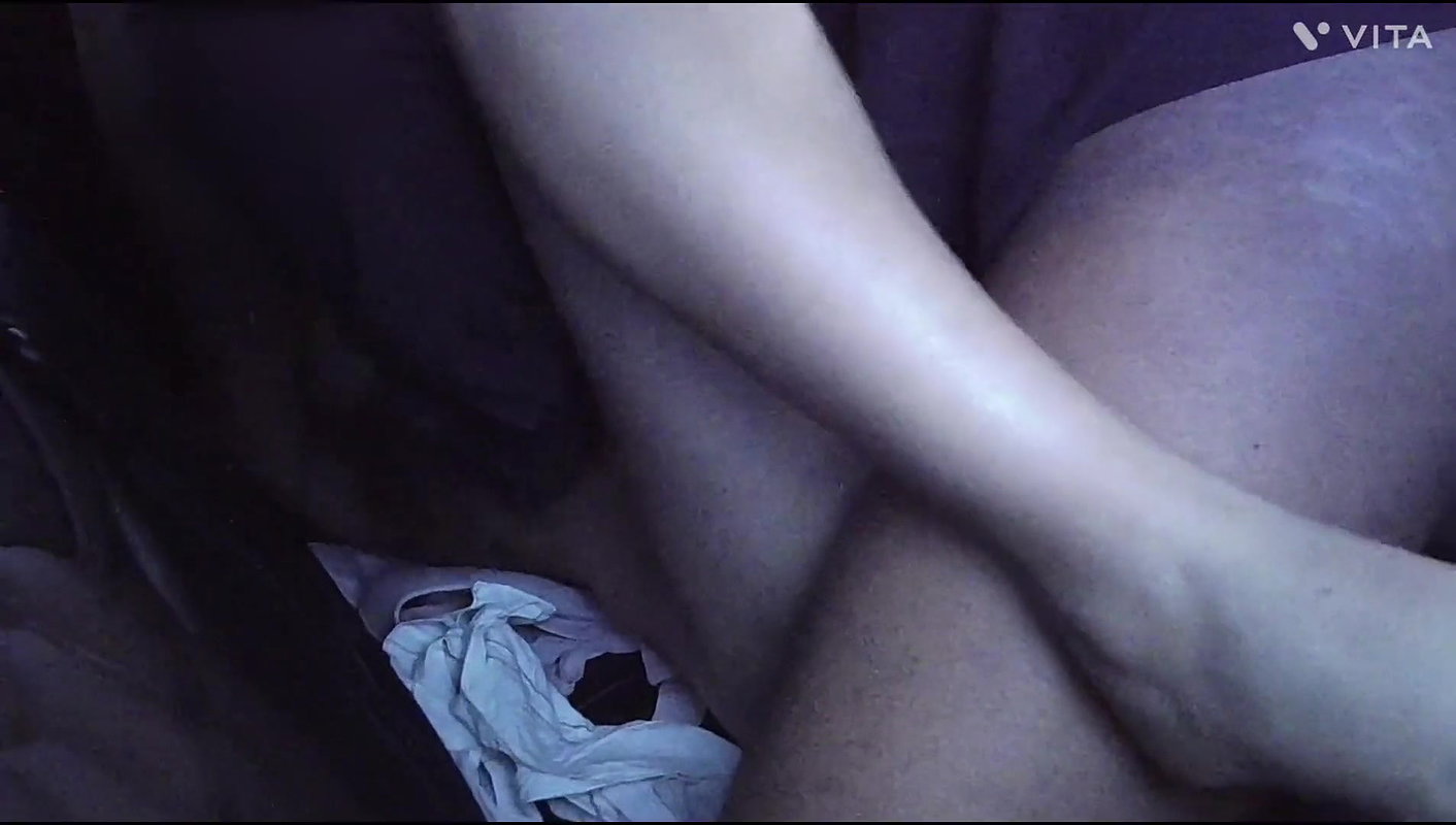 Car me Girlfriend ko choda boobs kite bade dheko