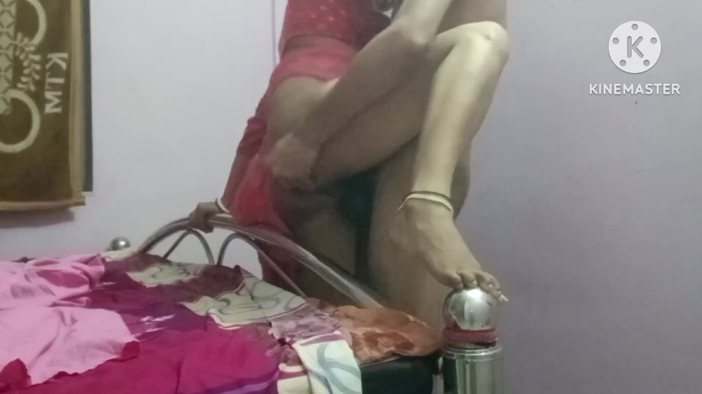 Bhabi got ready and took out her chut ki pani from her brother-in-law