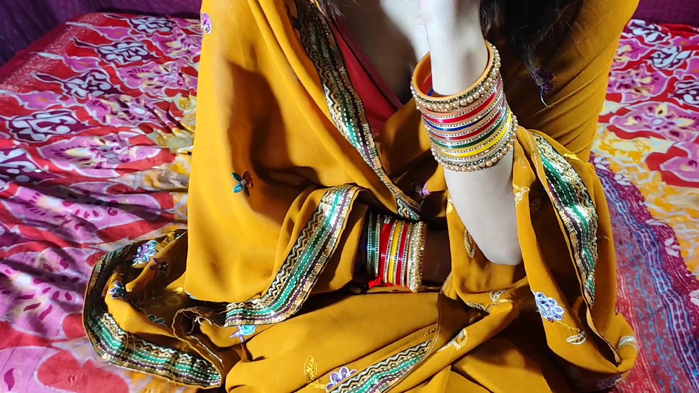 Bhabhi Ji Ne Khud Condom Diye Or Kaha Meri Sari Piyas Bhuja Do Devar Ji