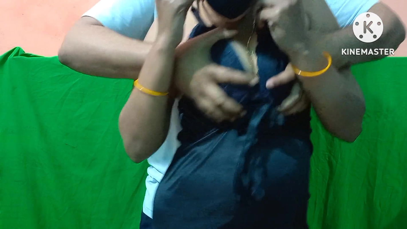 An Indian girl love fight with her husband and giving blowjob