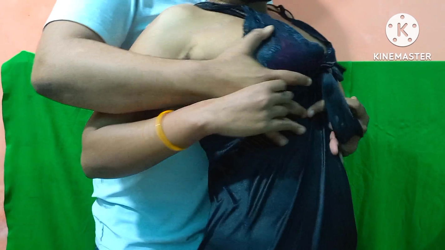 An Indian girl love fight with her husband and giving blowjob