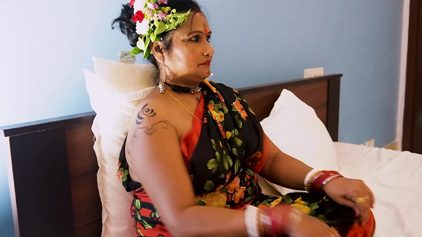 A TRAVELLER STAY IN A HOTEL AND TO CREATE HIS NIGHT HOT & SEXY, CALL A LOCAL SEXY GIRL, HARDCORE SEX, FULL MOVIE