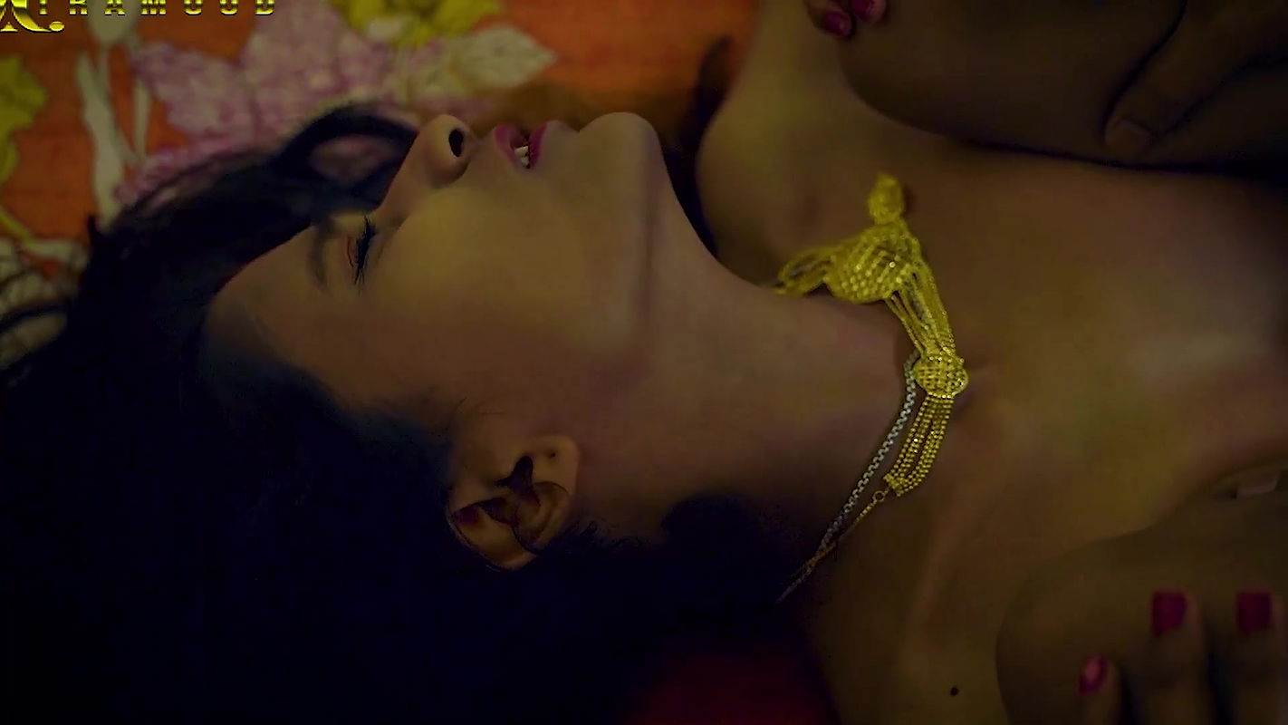 A SEXY HANDSOME HUSBAND FUCKED HER WIFE WHEN SHE READY TO GO SEE FESTVAL