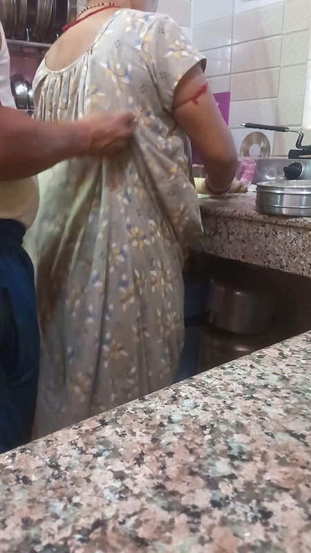 Hot sexy Kitu Bhabhi was left in the kitchen by her lover