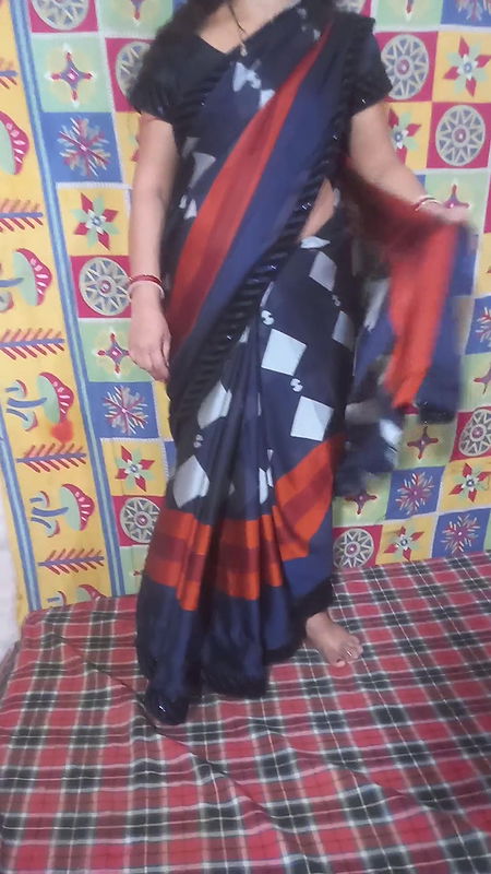 Hot sexy Kitu Bhabhi gave a hot performance by fingering her pussy in front of her brother-in-law