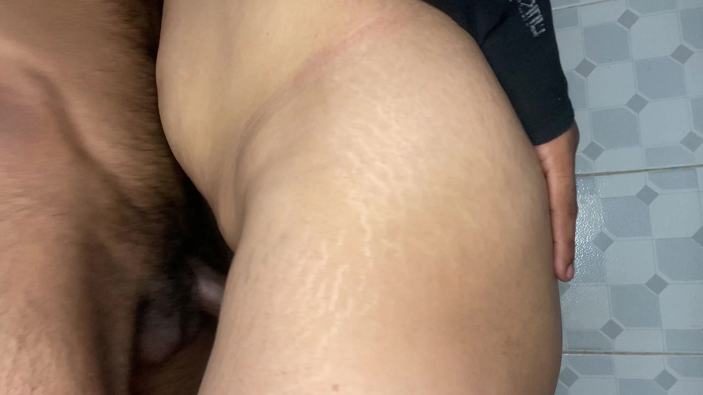 Stepmom asked stepson to fuck her hungry pussy with teen dick