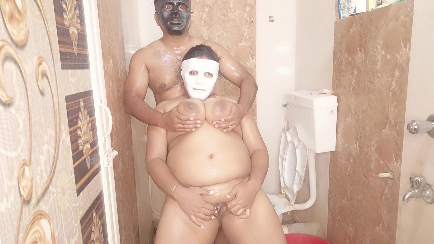 Sexy Shruti Bhabhi was left by brother-in-law in the bathroom