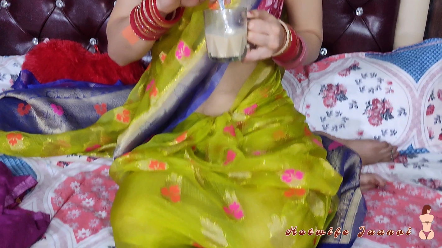Sexy bhabhi makes yummy coffee from her fresh breast milk for devar by squeezing out her milk in cup (Hindi audio)