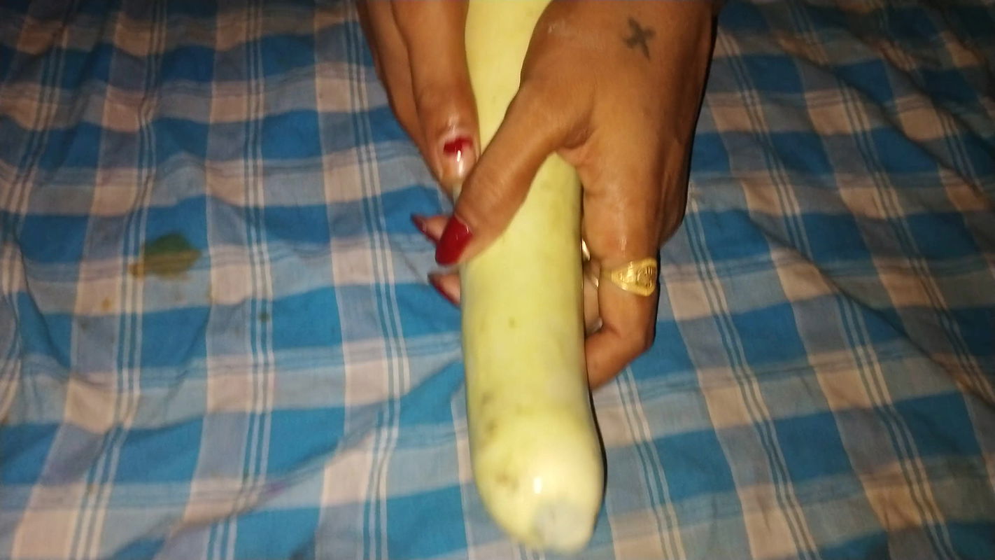 Indian Housewife Bhabhi Vegetable Lauka Dildos With Condom Riding Desi Vegetable Sex Cucumber Sex Wife Vegetable Hindi Sex