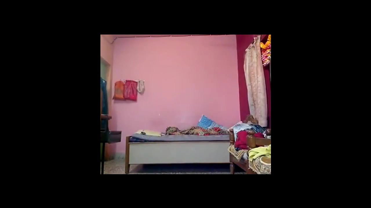 hot girl bedroom solo striptease