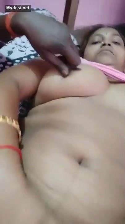 Desi village aunty big boobs