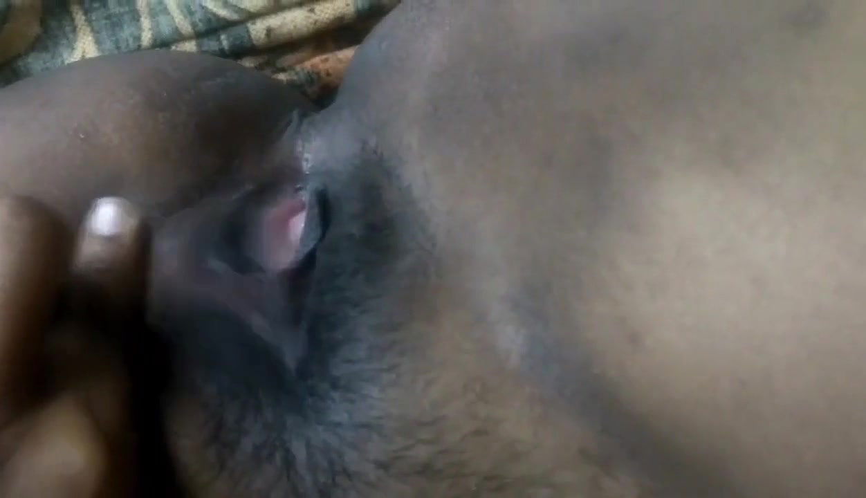 Tamil Girl Shows her opened Pussy