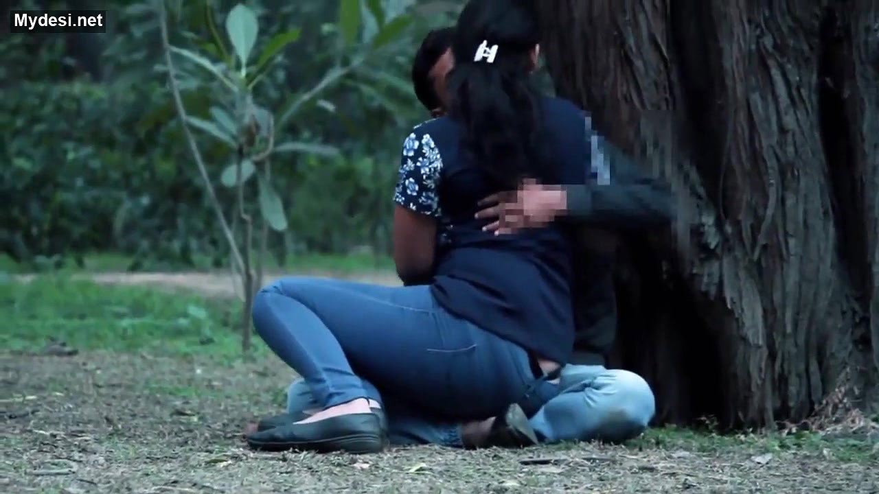 Indian Kissing  Video