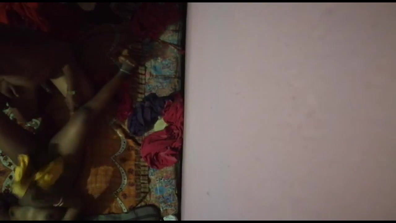 pados kay couple ki chduai filmed mms