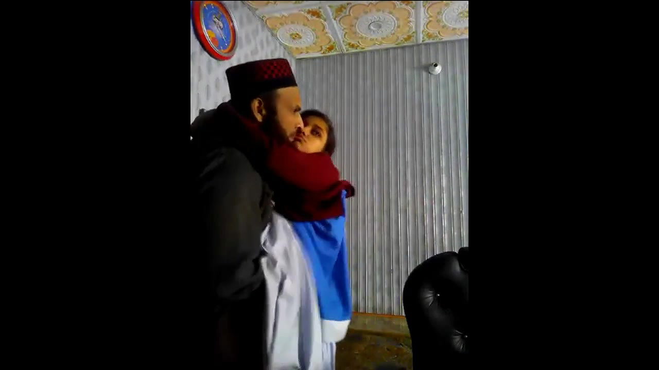 pakistani molvi with college girl