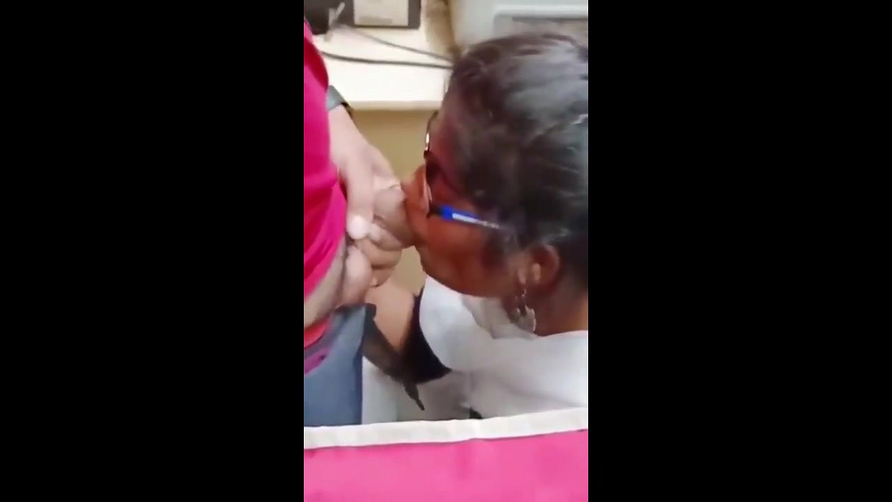 yung couple blowjob in tuition center