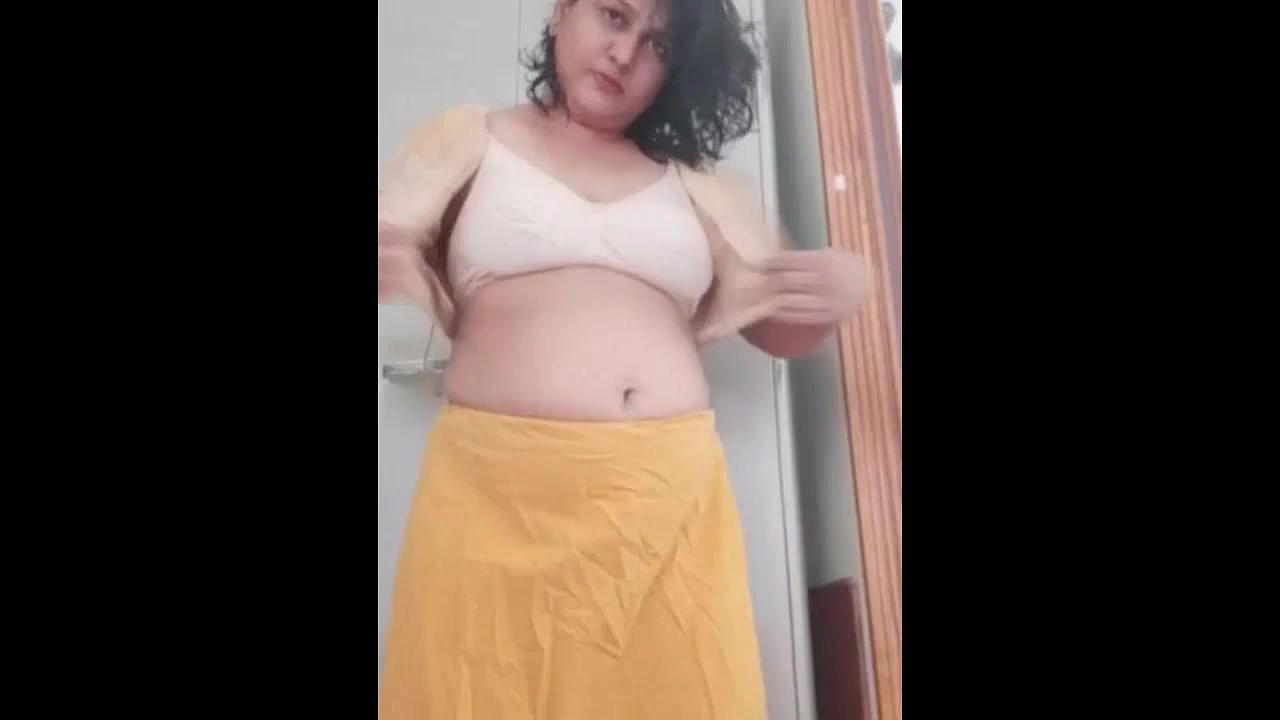 beautiful mumbai wife suchi