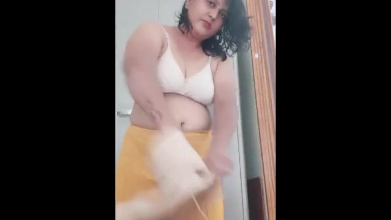 beautiful mumbai wife suchi