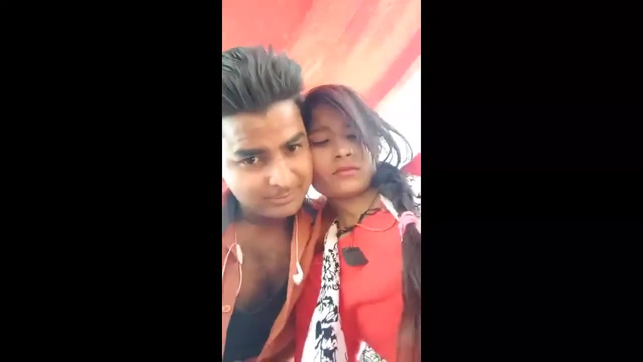 couple kissing in outdoor and press boobs full hindi audio