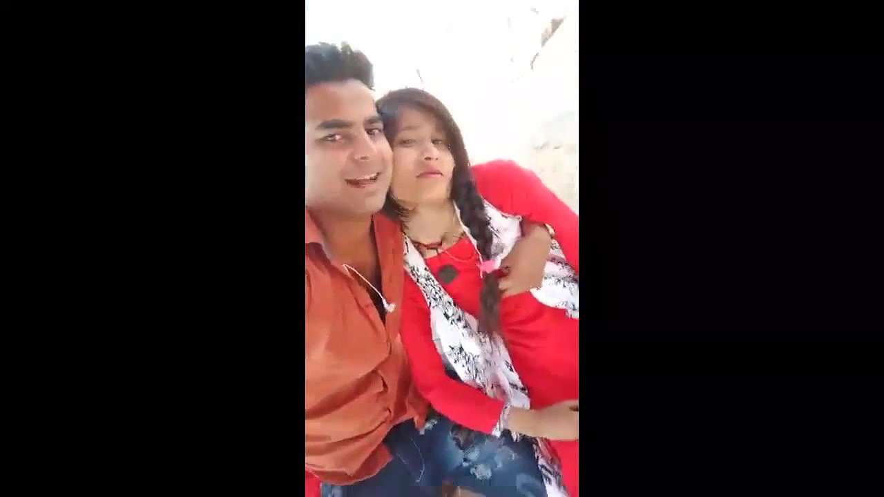 couple kissing in outdoor and press boobs full hindi audio
