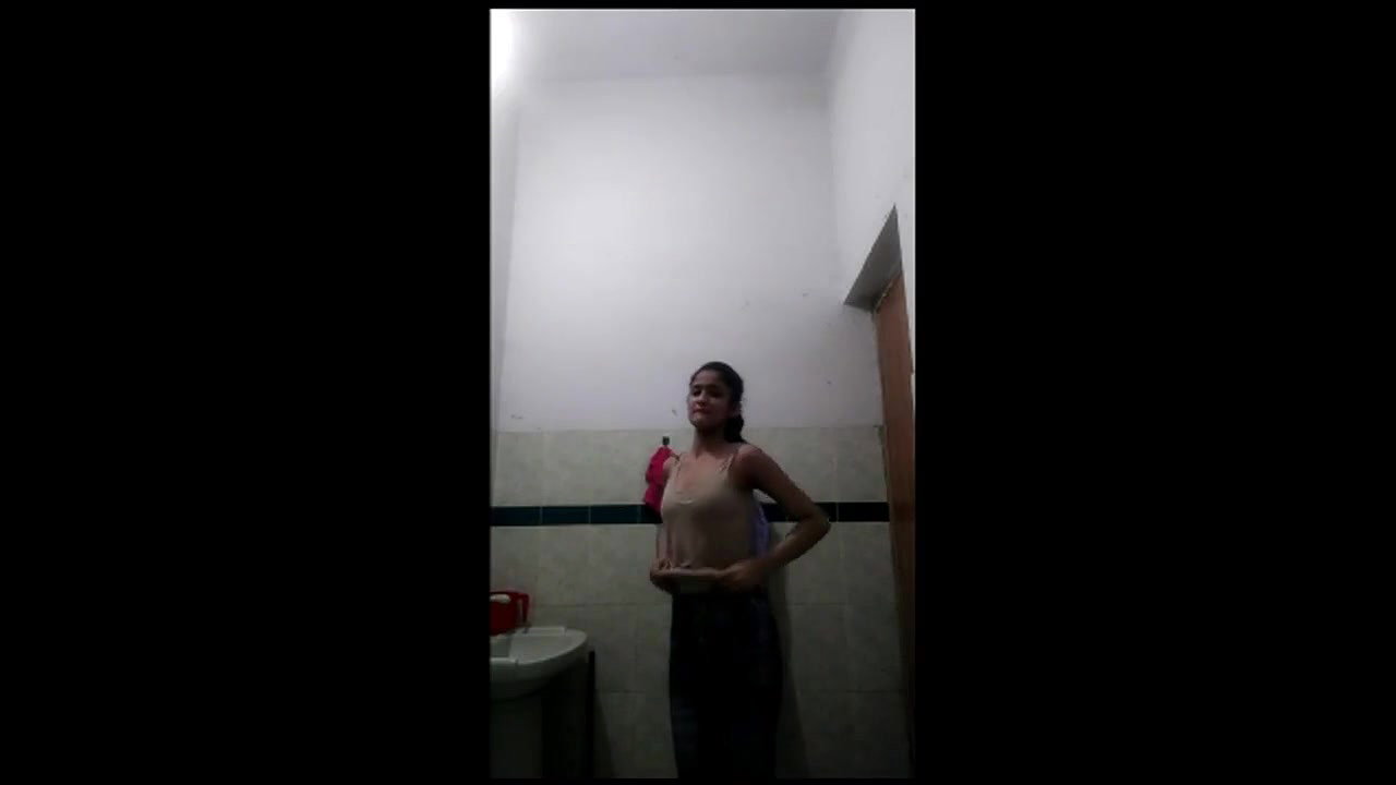 cute desi girl record her nude selfoe