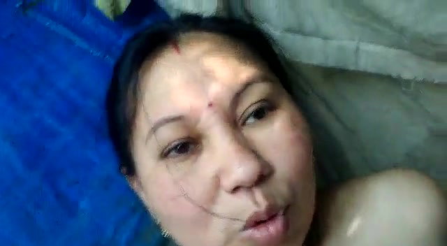 Mature married bhabhi outdoor