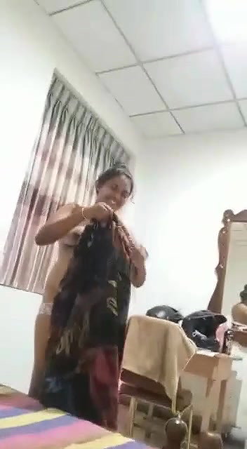 Bhabhi nude captured, when she wearing after fucking
