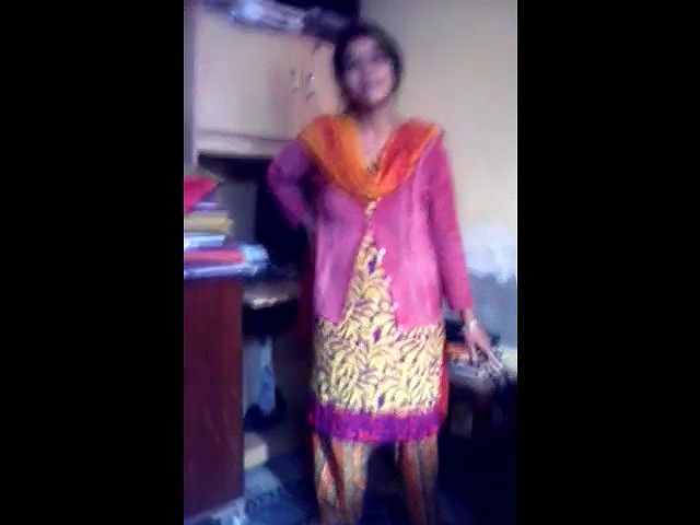 simi bhabhi showing boobs and pussy