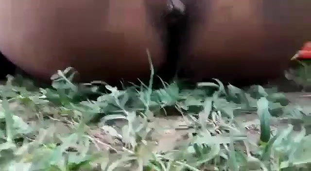 Mature bhabhi outdoor fucking