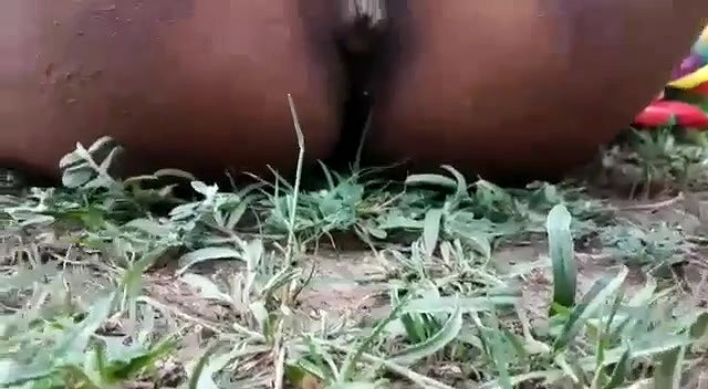 Mature bhabhi outdoor fucking