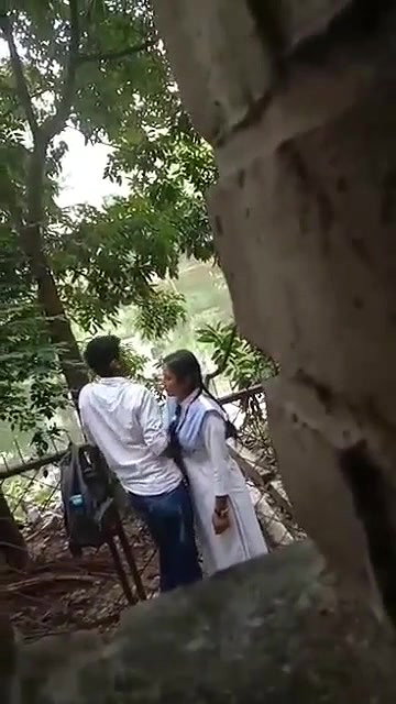 Young lover Outdoor Sucking & Fucking