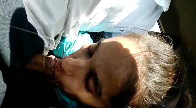 Blowjob in running car
