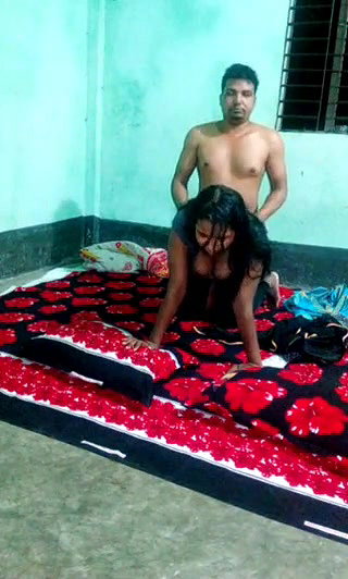 Desi Girl Painful Fucking on Floor